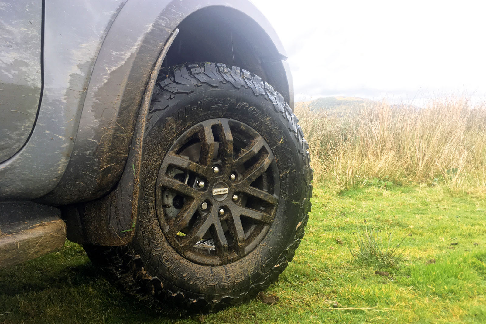 3-ford-ranger-raptor-2019-lt-alloy-wheels.jpg (1600×1066)