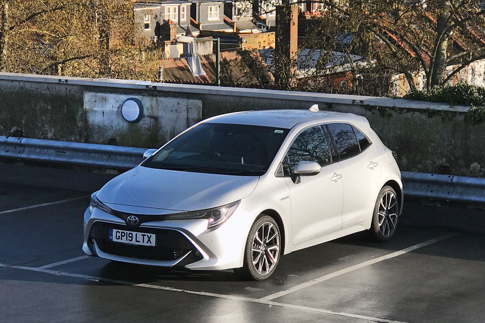 Toyota corolla deals hatchback hybrid 2020
