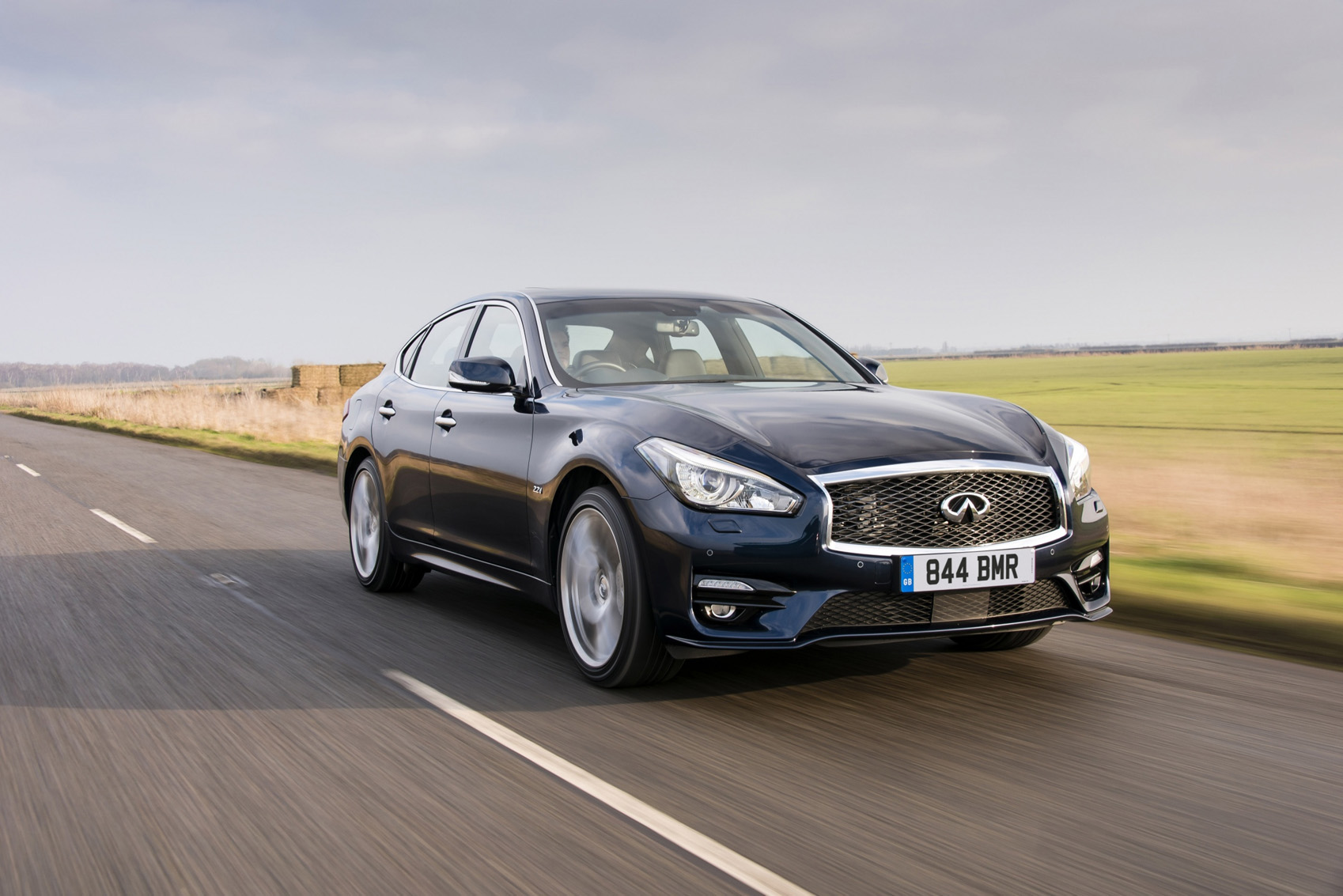 Used Infiniti Q70 2013-2018 review