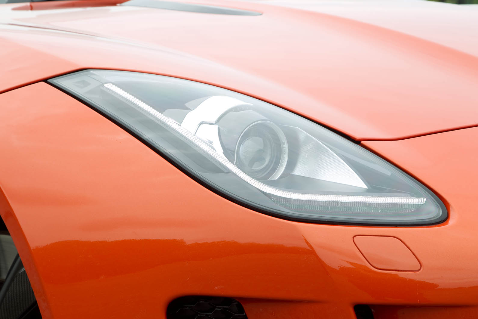 Jaguar F-Type Convertible xenon headlight