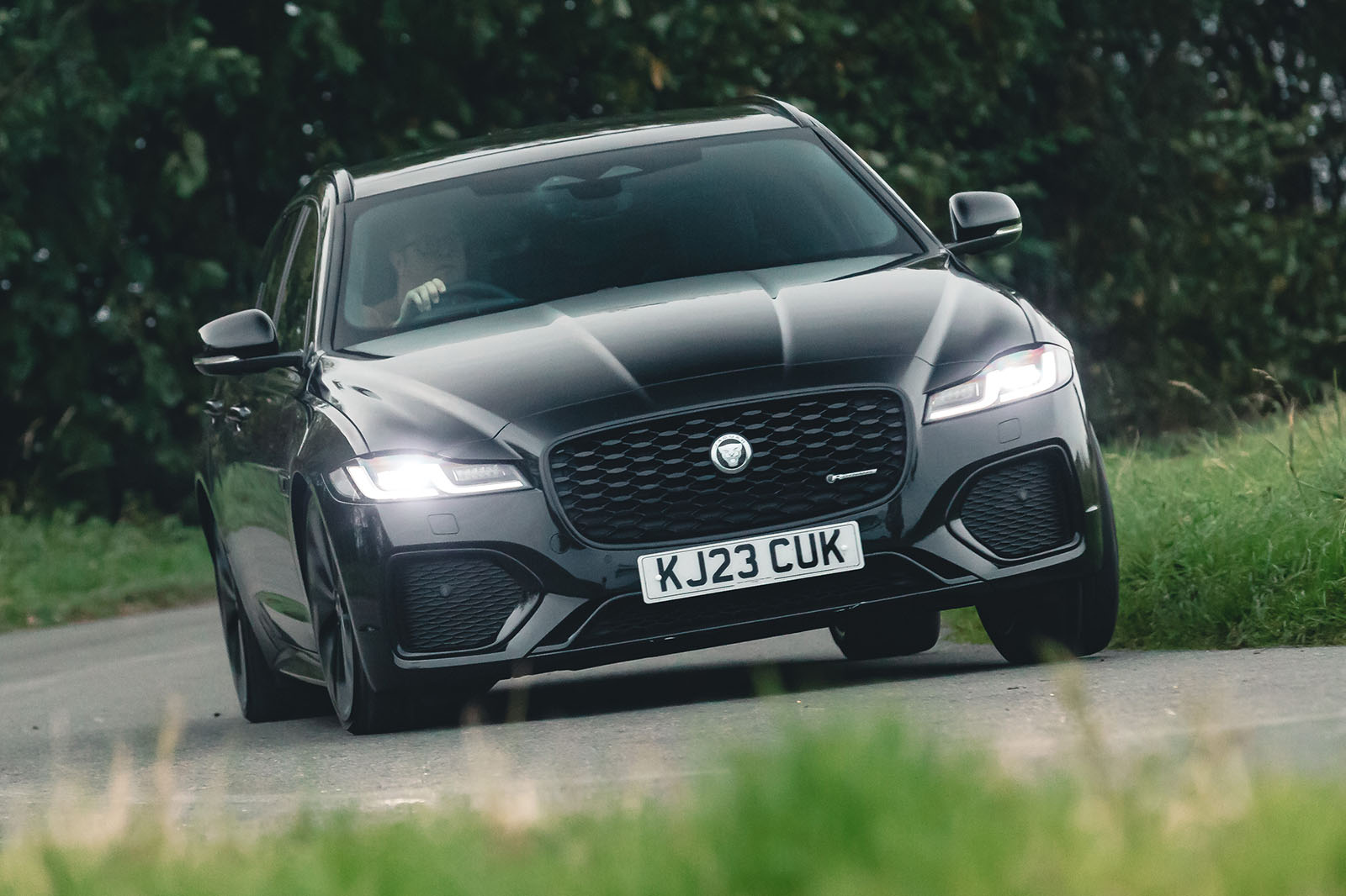 2021 JAGUAR XF REVEALED: THE BEAUTIFUL SEDAN, EVOLVED