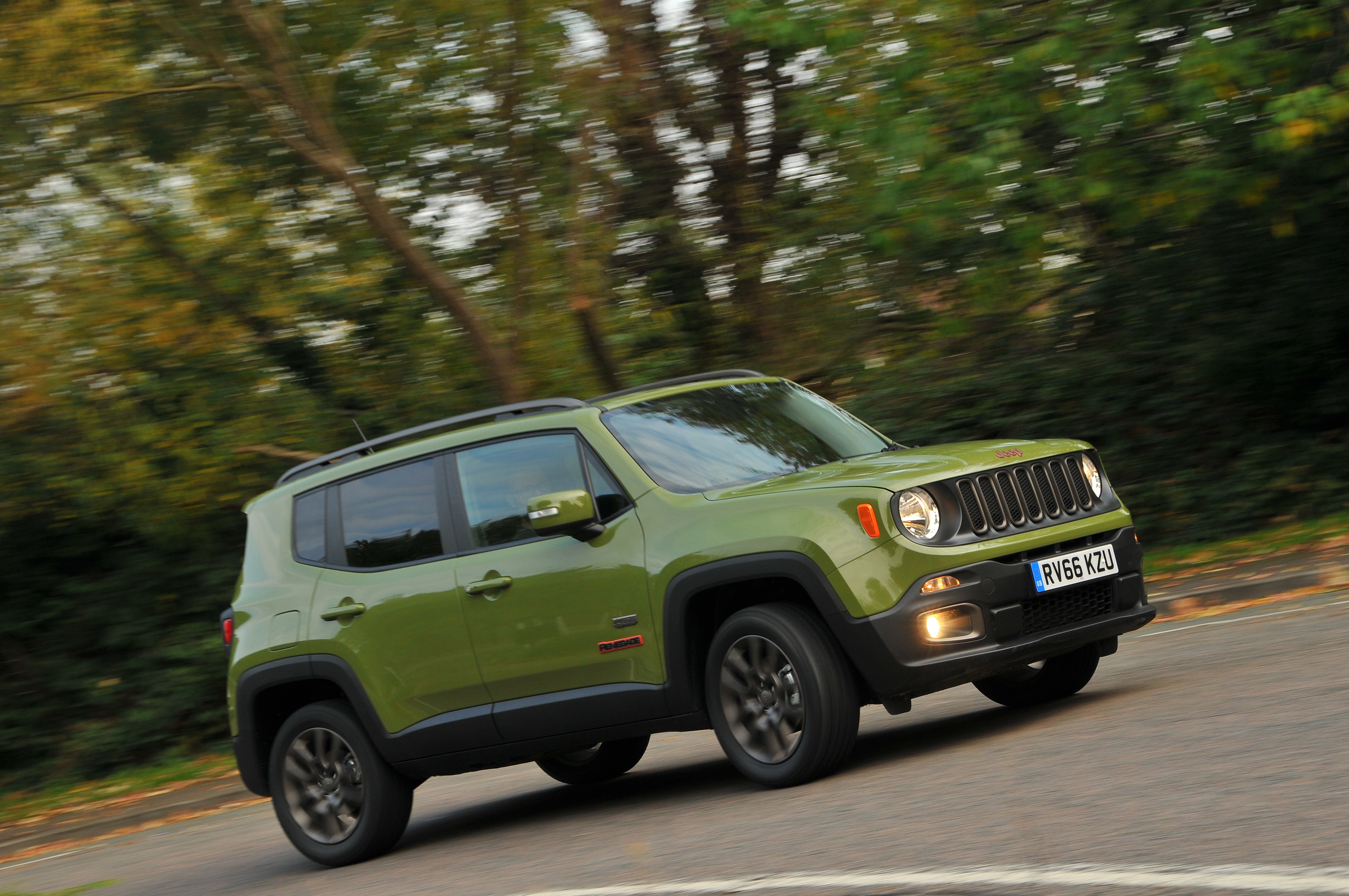 Jeep Renegade cornering