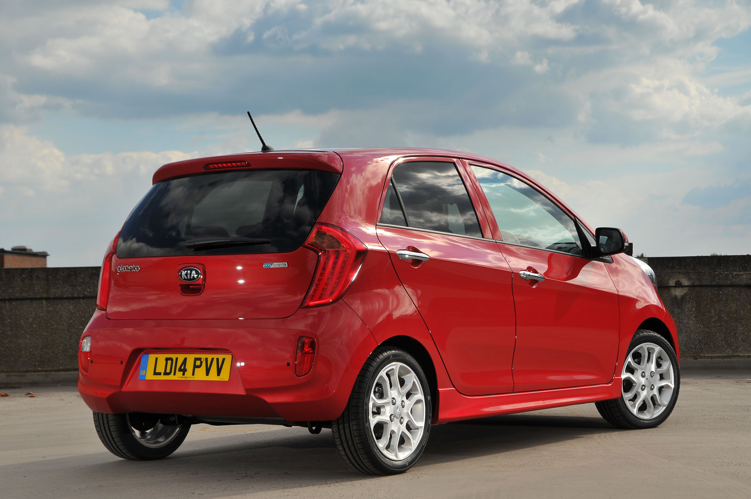 Kia Picanto rear quarter