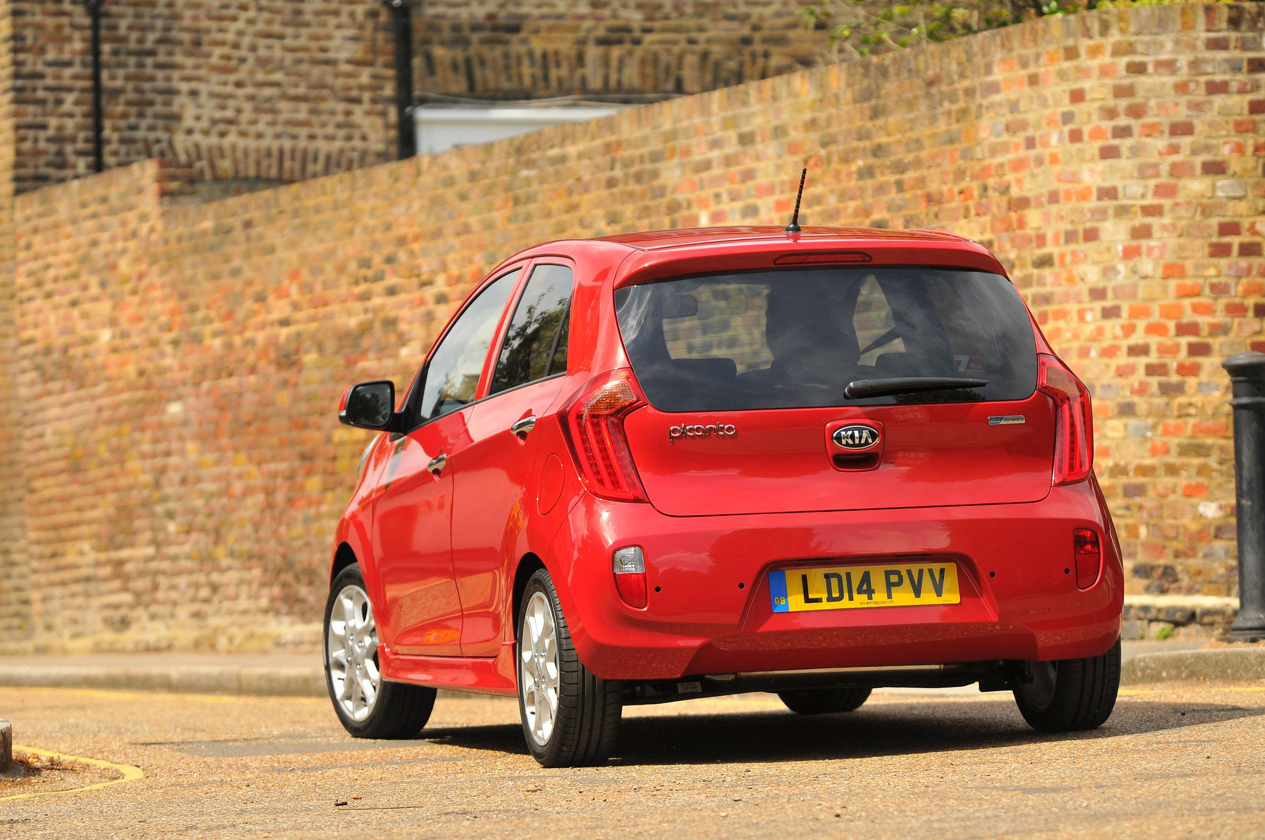 Kia Picanto rear