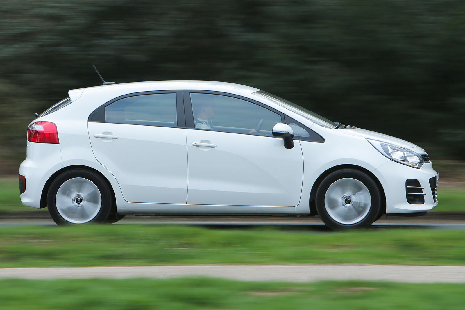 Kia Rio side profile