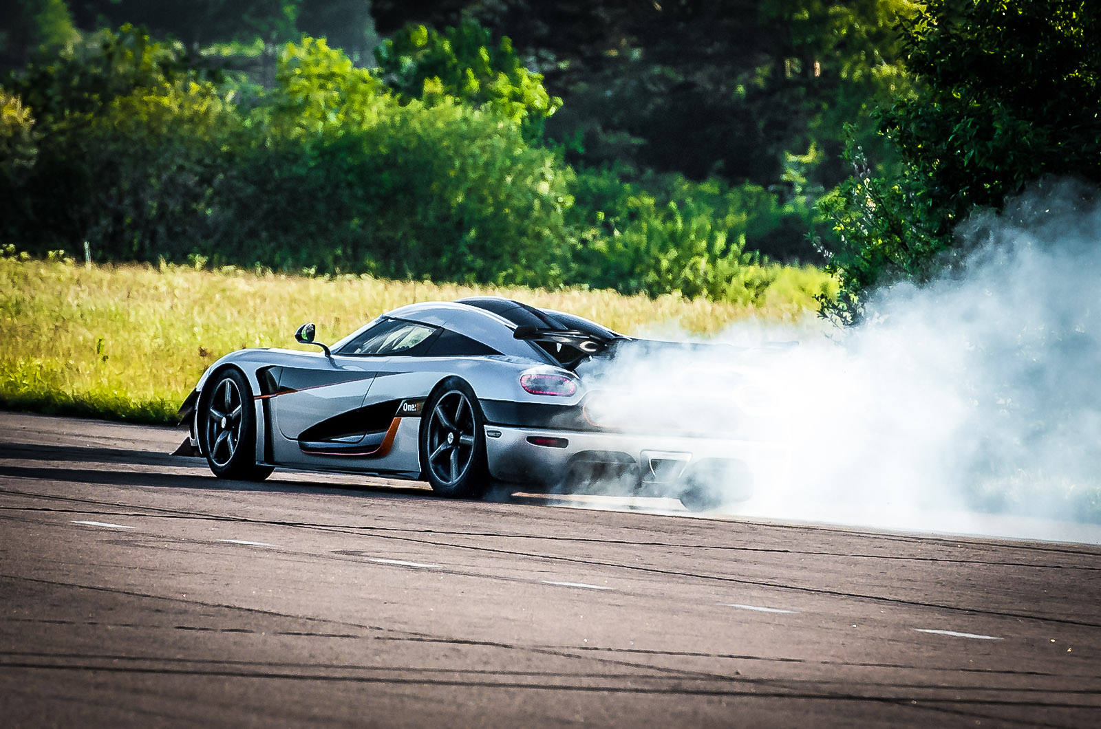 Koenigsegg One:1 rear drifting