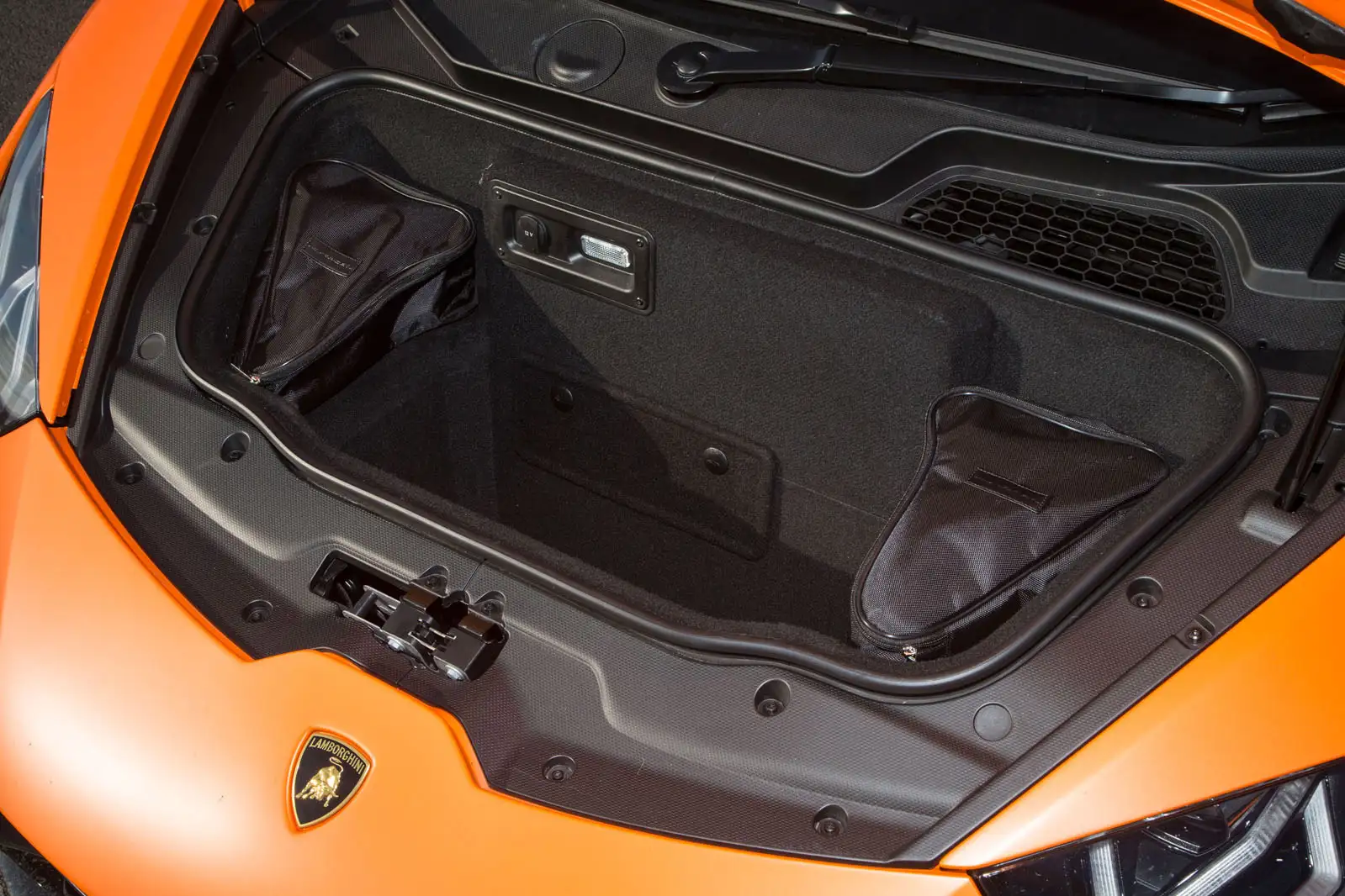 Lamborghini Huracán Performante boot space