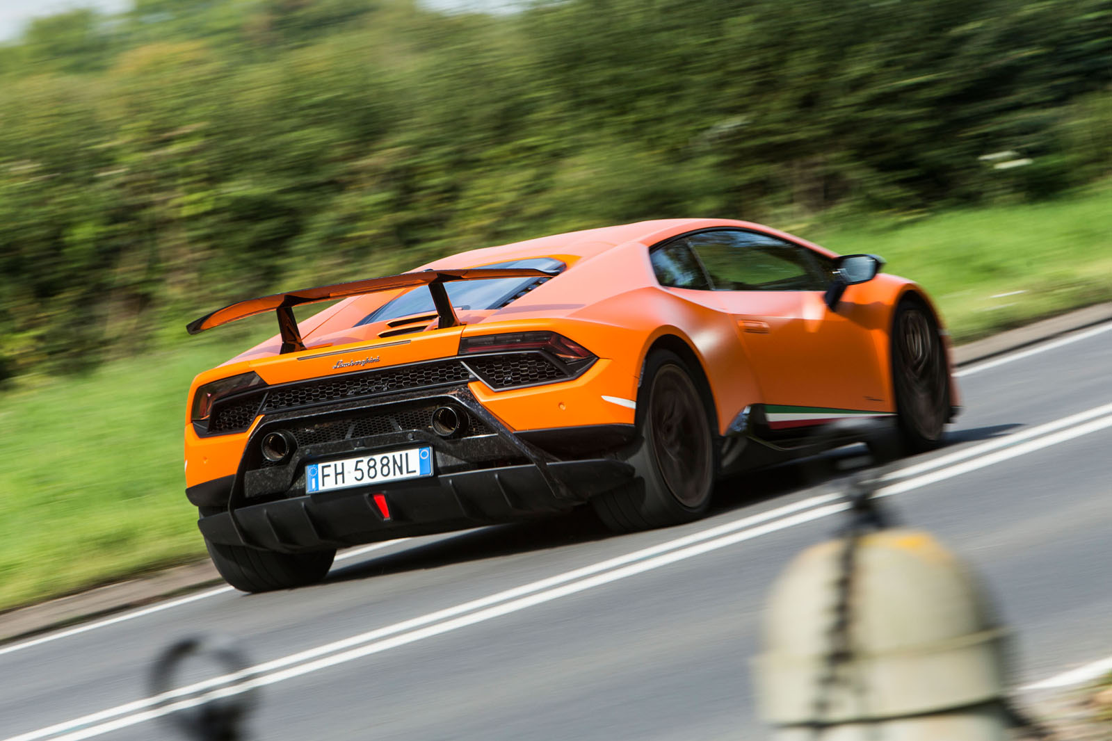 Lamborghini Huracán Performante rear quarter