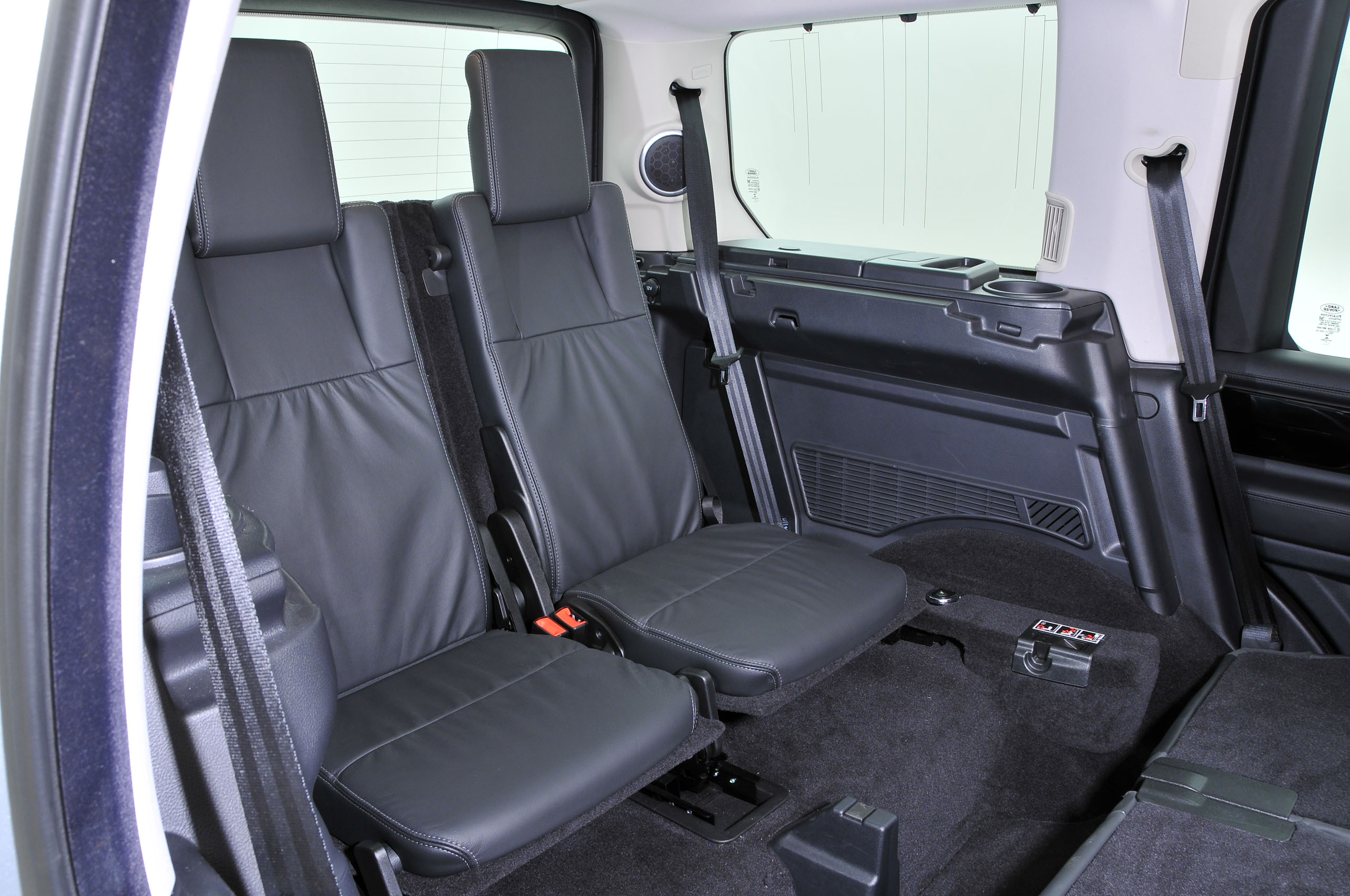 land rover discovery 3 rows