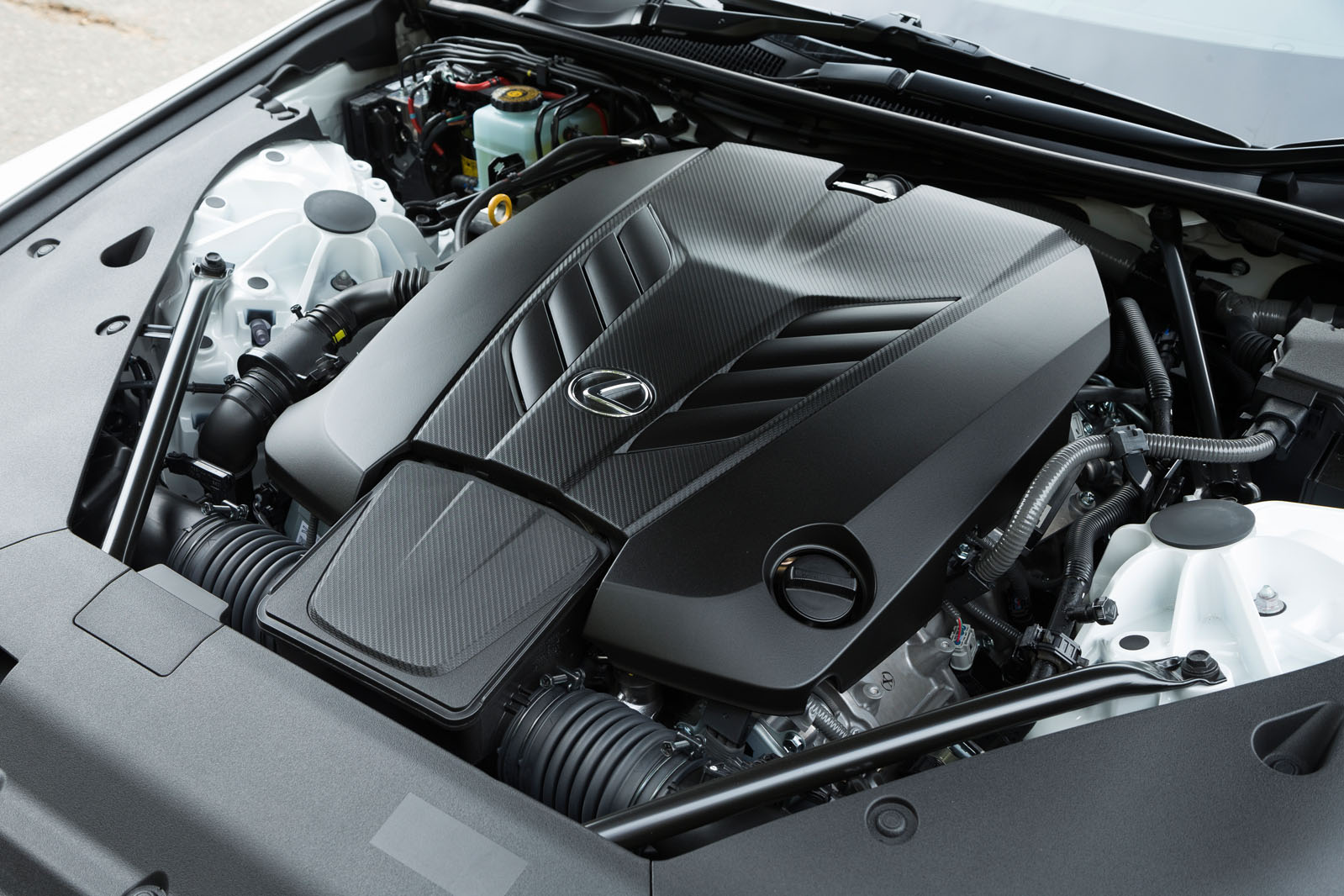 5.0-litre V8 Lexus LC500 petrol engine