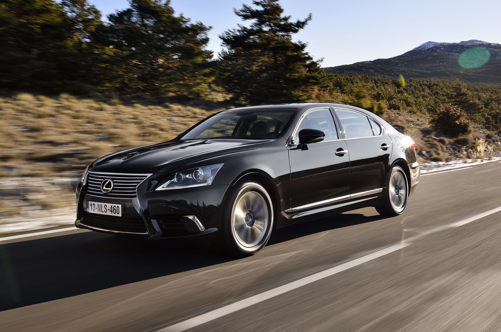 Nâng cấp Lexus LS460 2008 lên đời 2017 chỉ với 350 triệu đồng