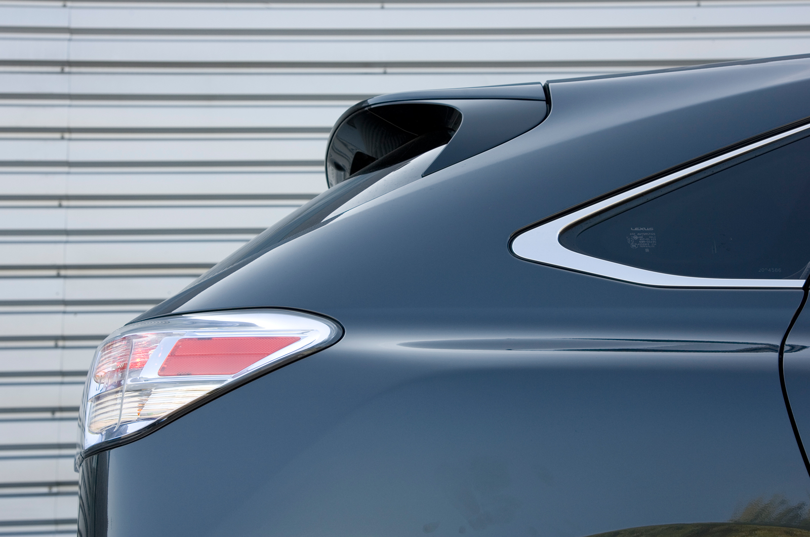Lexus RX rear windscreen