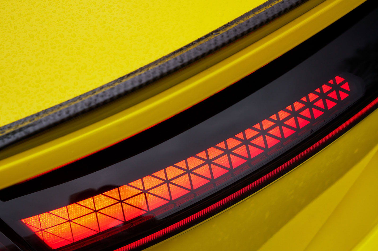 lotus emeya review 2024 07 light detail