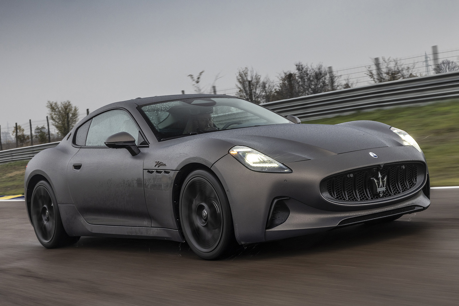 Ulasan Maserati GranTurismo Folgore (2023)