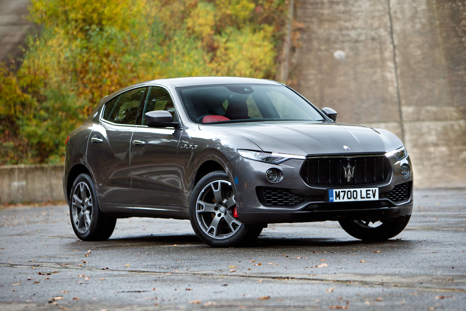 3 star Maserati Levante