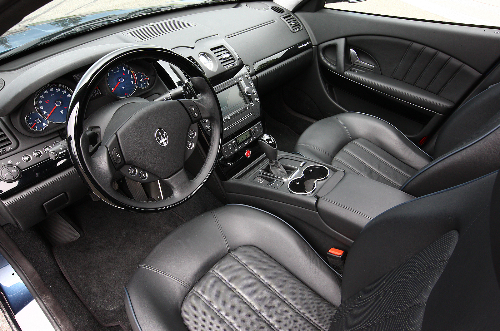 Maserati Quattroporte interior