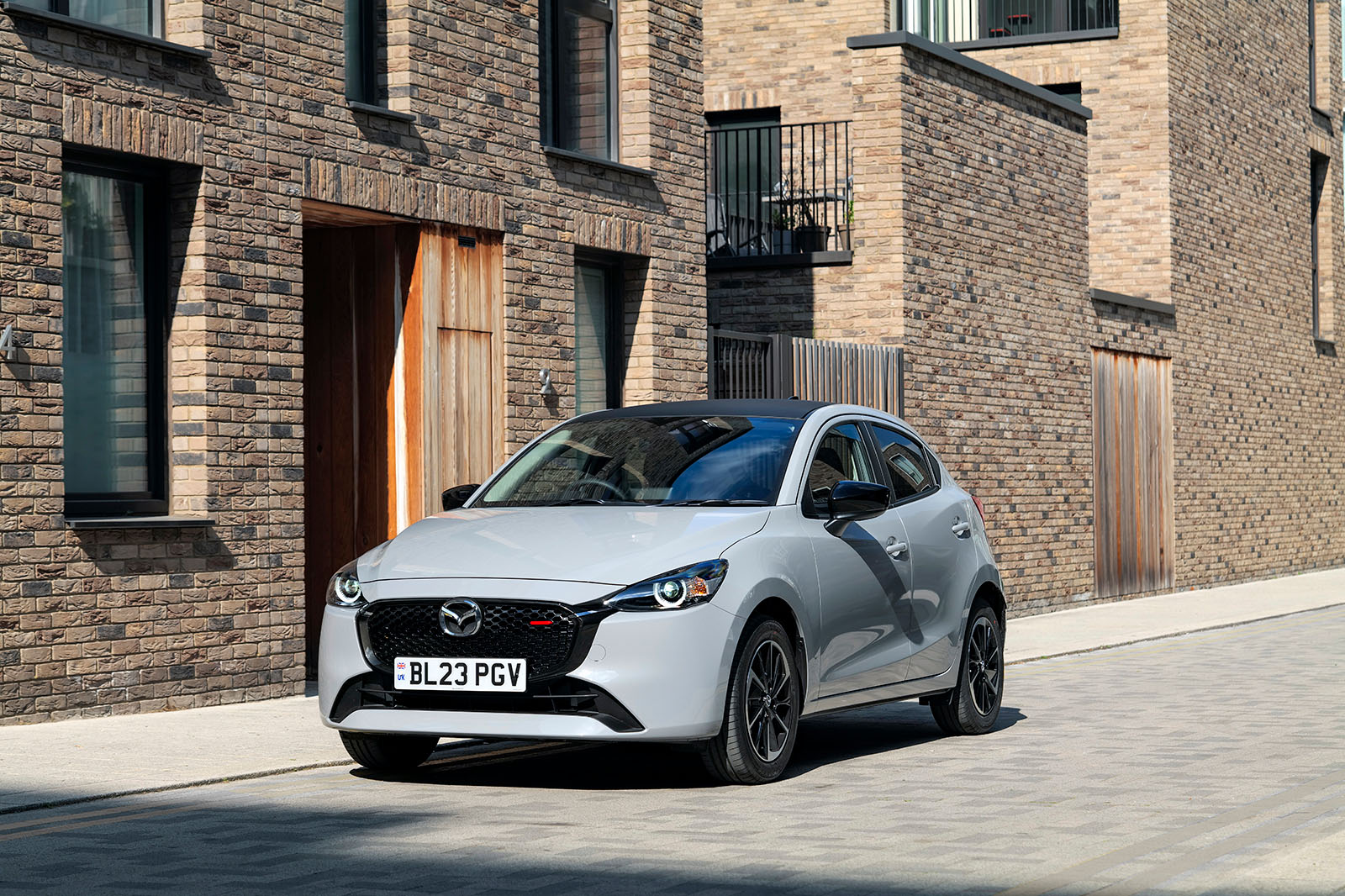 mazda 2 avis 2023 15 statique avant