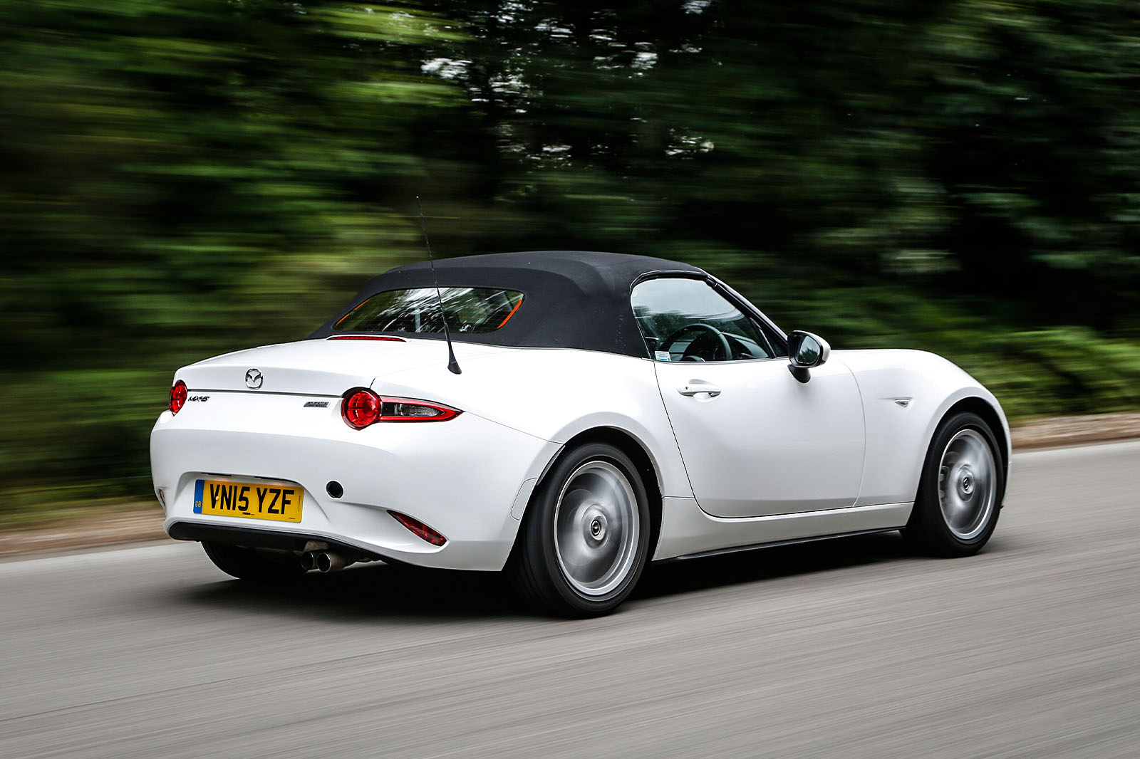 The first Mazda MX-5 made its appearance in 1989, with us testing the new 1.5-litre SE-L Nav version