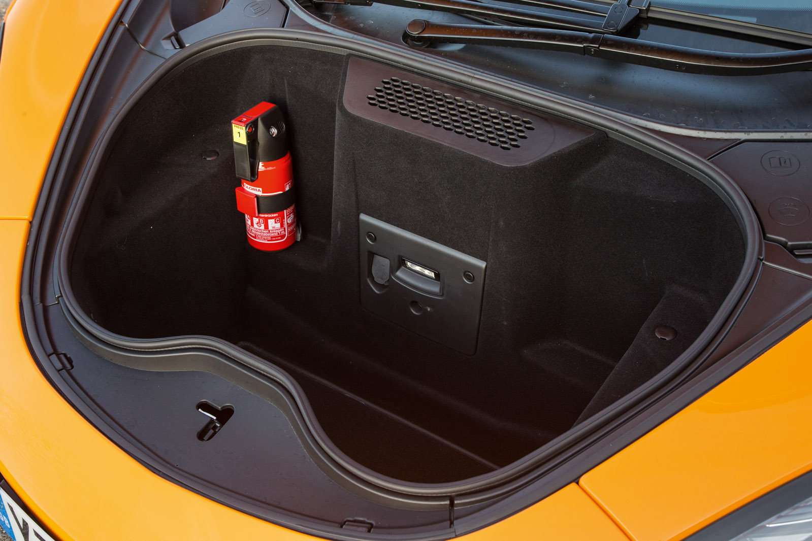 McLaren 570S boot space