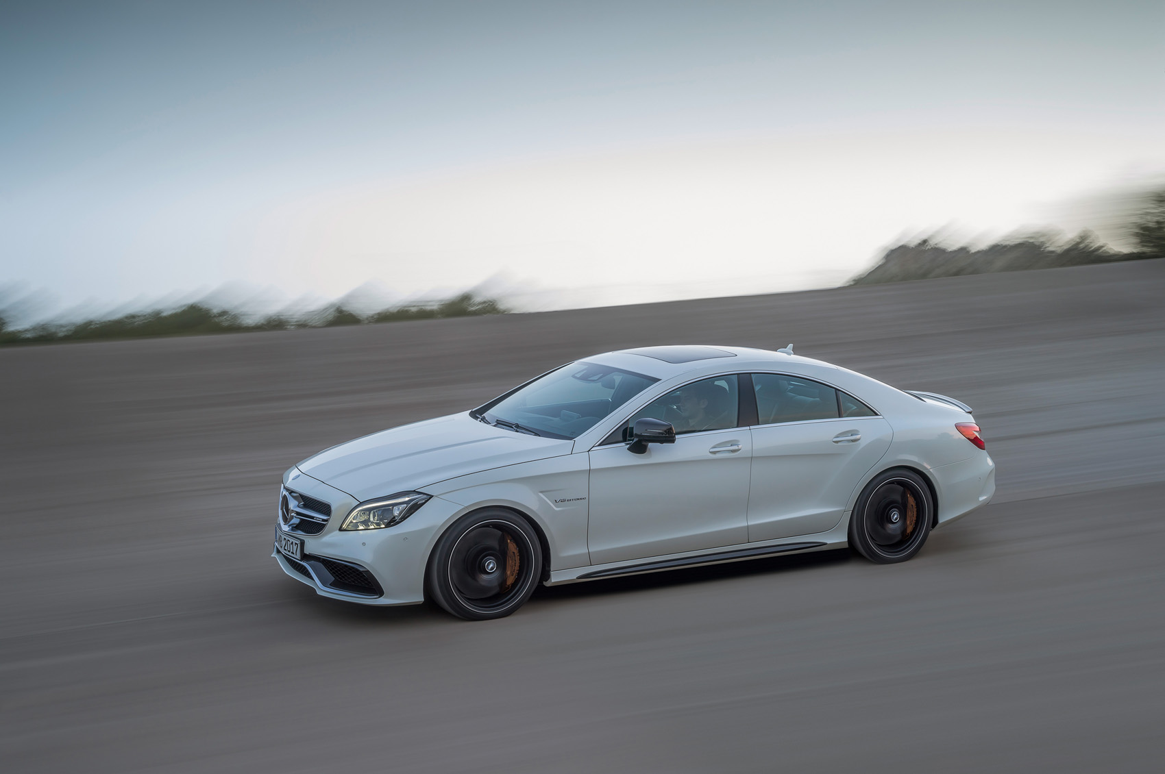 Mercedes-AMG CLS 63 S cornering