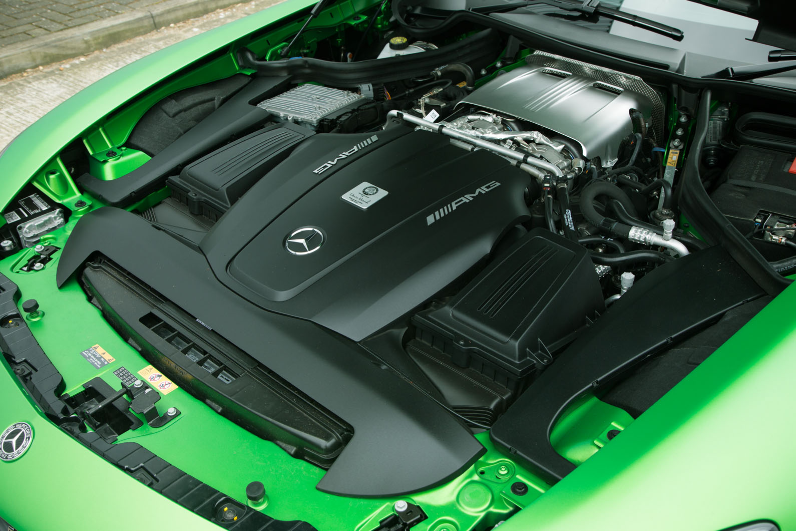 4.0-litre V8 Mercedes-AMG GT R petrol engine