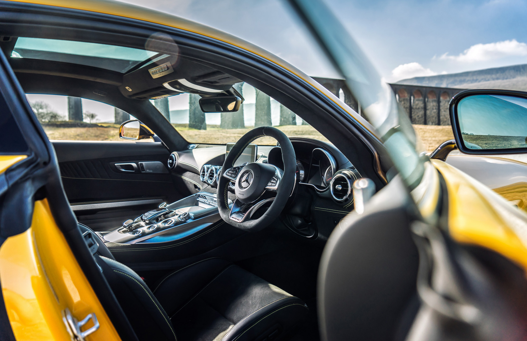 Mercedes-AMG GT S interior