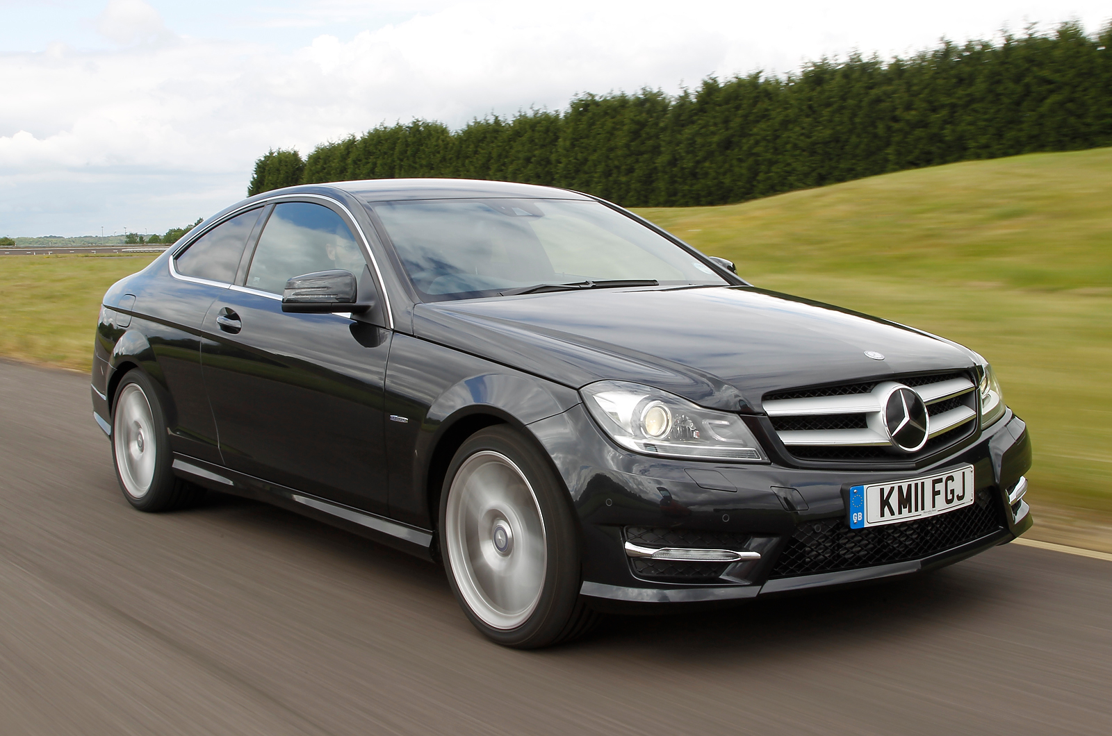 Mercedes-Benz C-Class Coupé front quarter