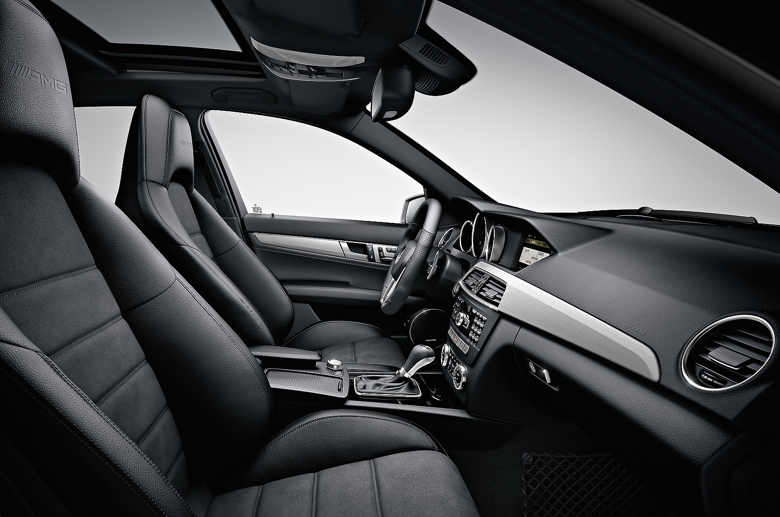 Mercedes-AMG C 63 interior