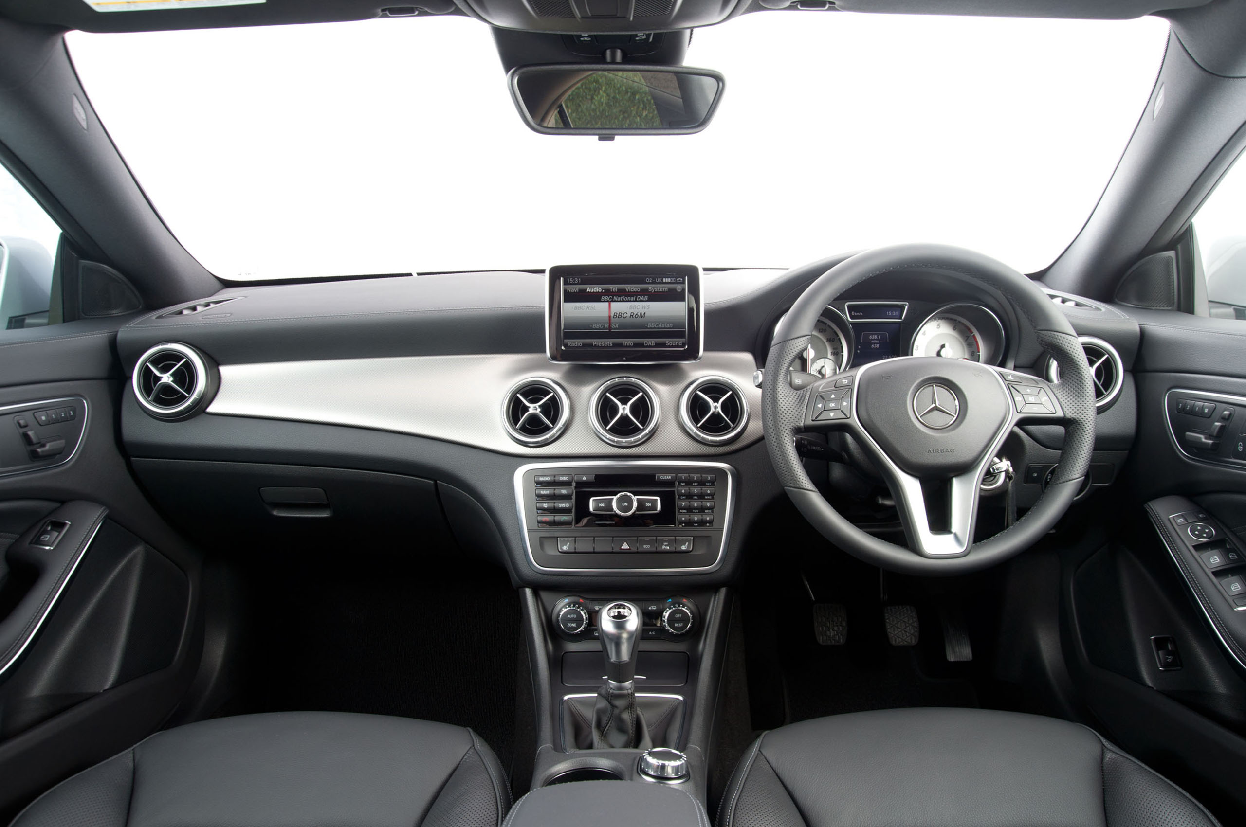 Mercedes-Benz CLA dashboard