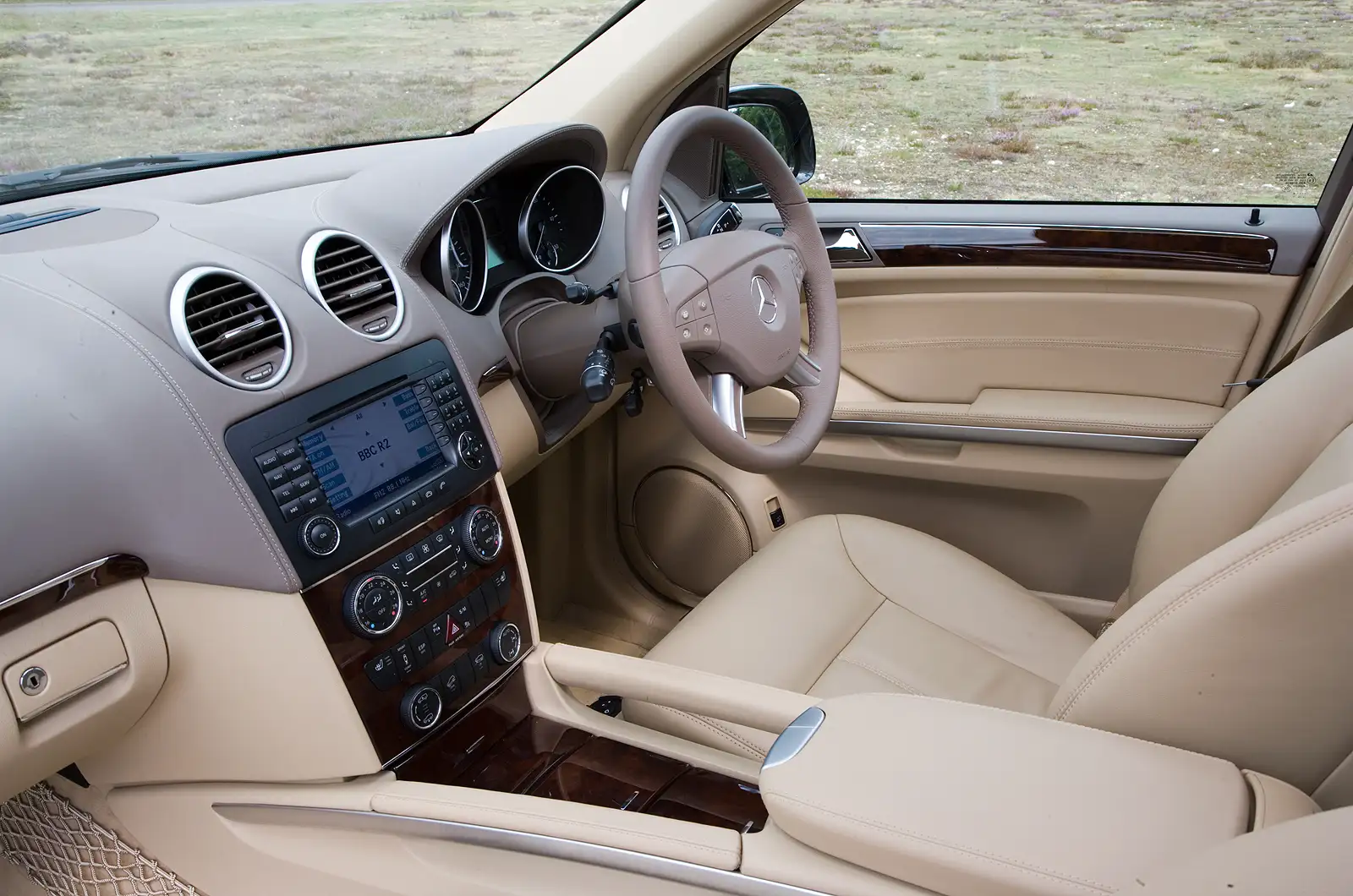 Mercedes-Benz GL interior