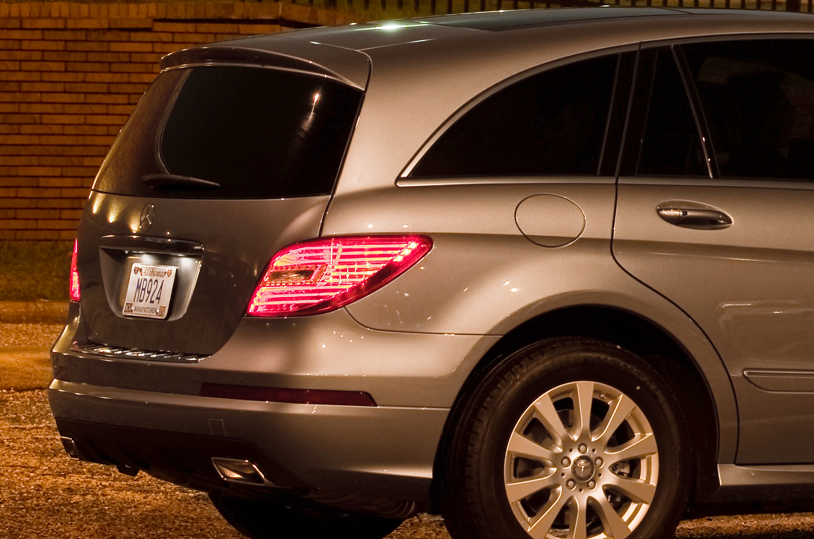 Mercedes-Benz R-Class rear end