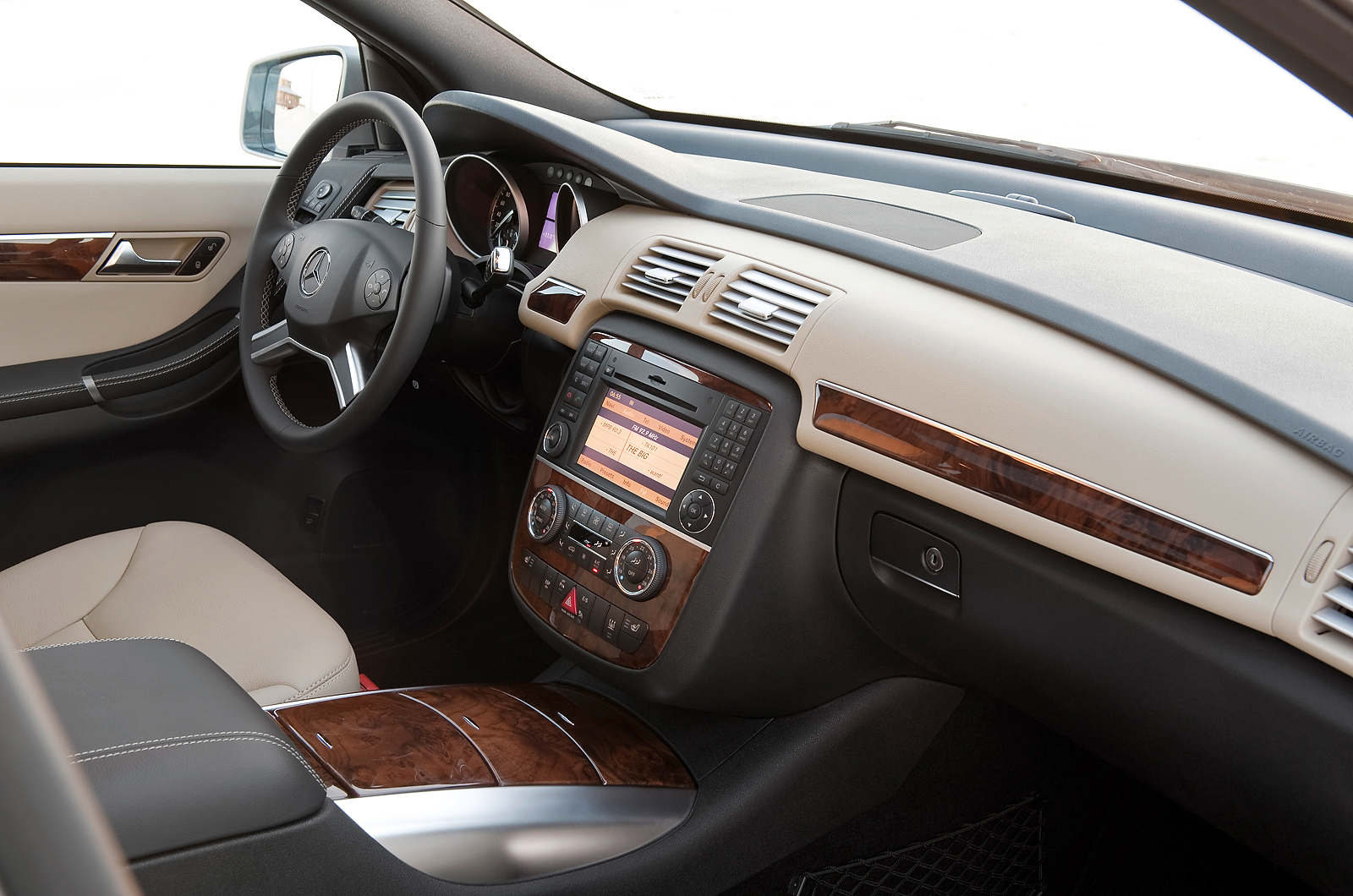 Top 120+ 2006 mercedes r350 interior latest tnbvietnam.edu.vn