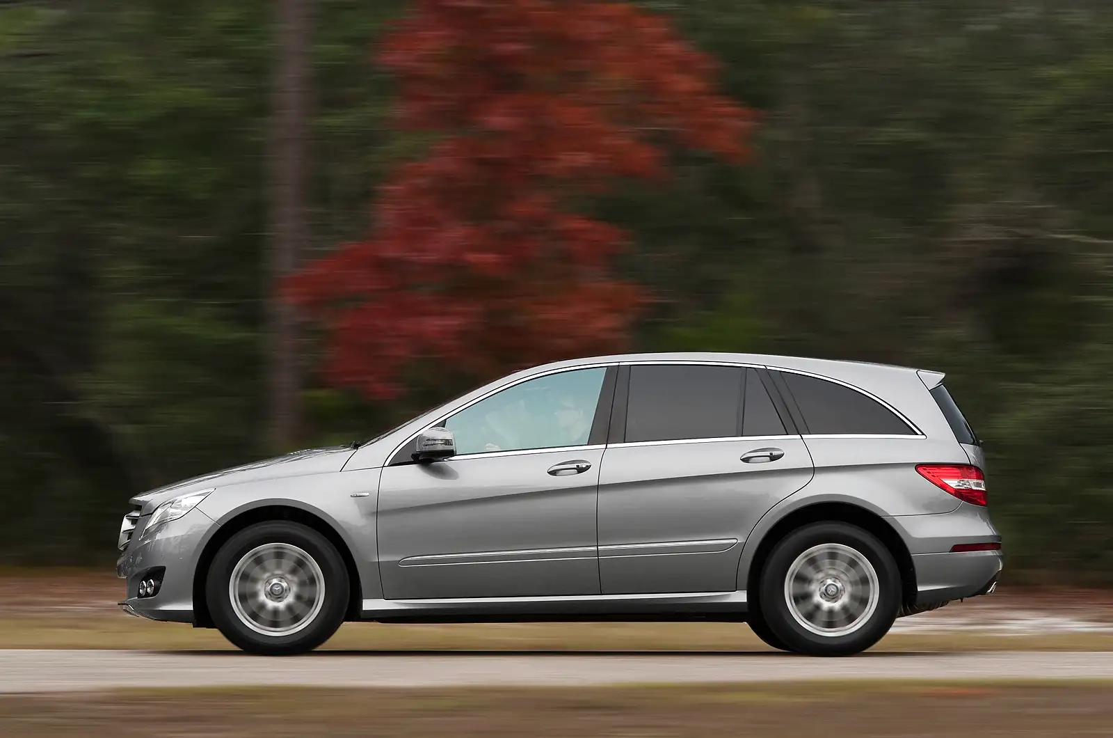 Mercedes-Benz R-Class side profile