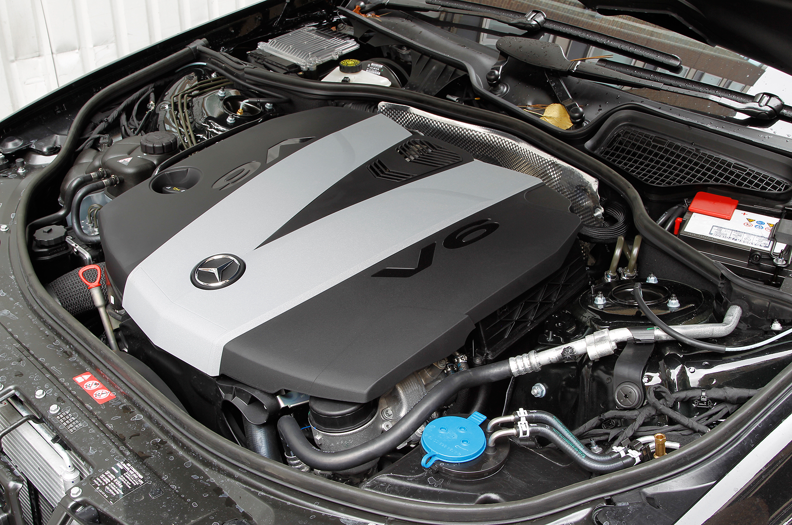 3.0-litre V6 Mercedes-Benz S-Class diesel engine
