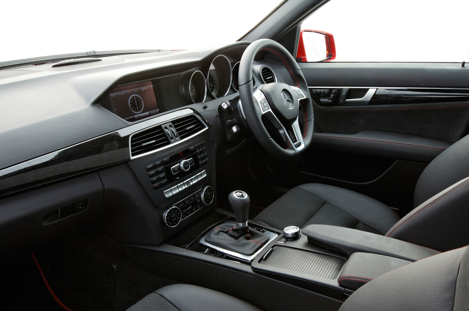 Mercedes Benz C Class 07 14 Interior Autocar