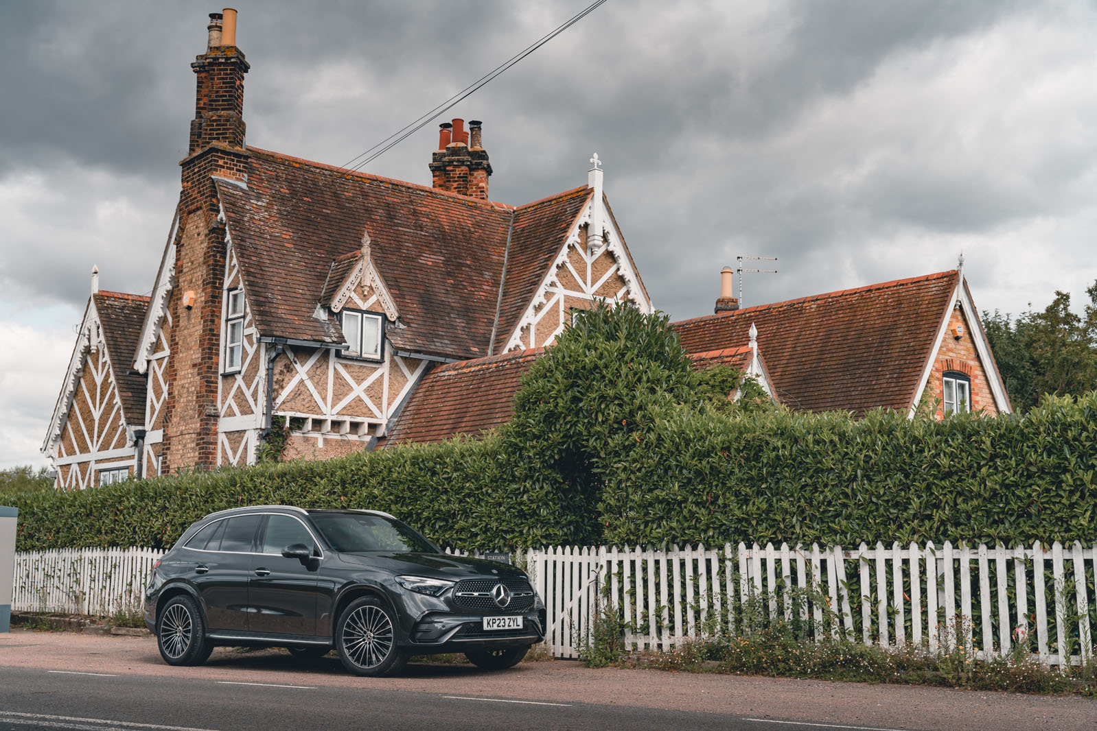 mercedes glc review 2023 24 static front