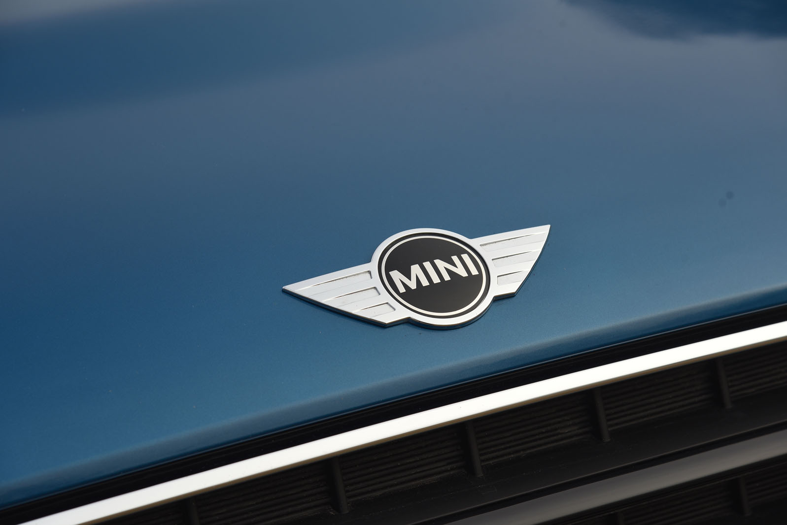 Mini Countryman badging