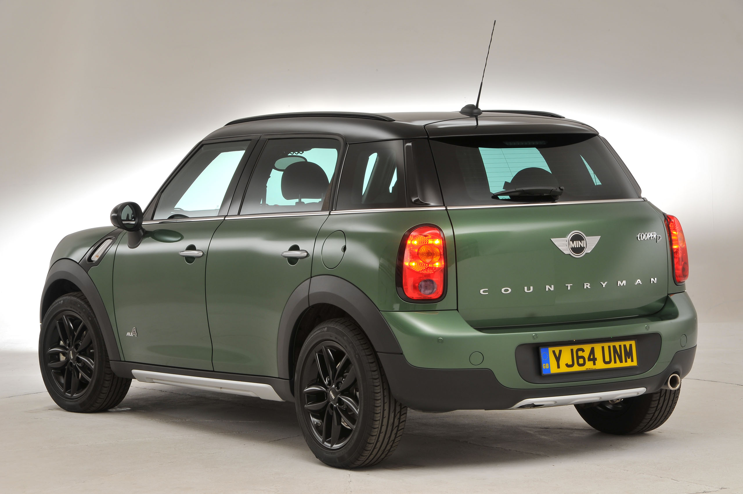 Mini Countryman rear quarter