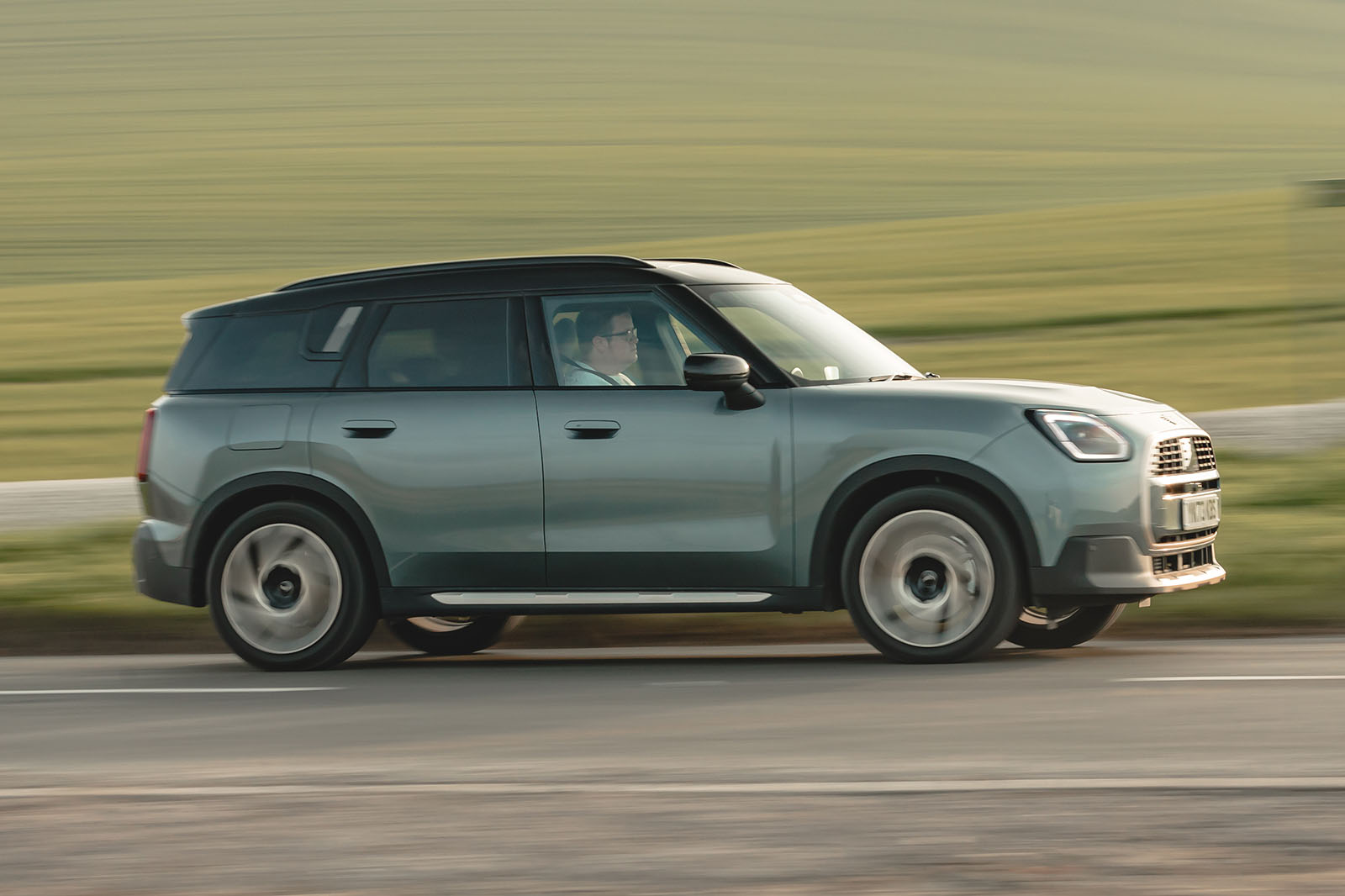 mini countryman review 2024 24 performance