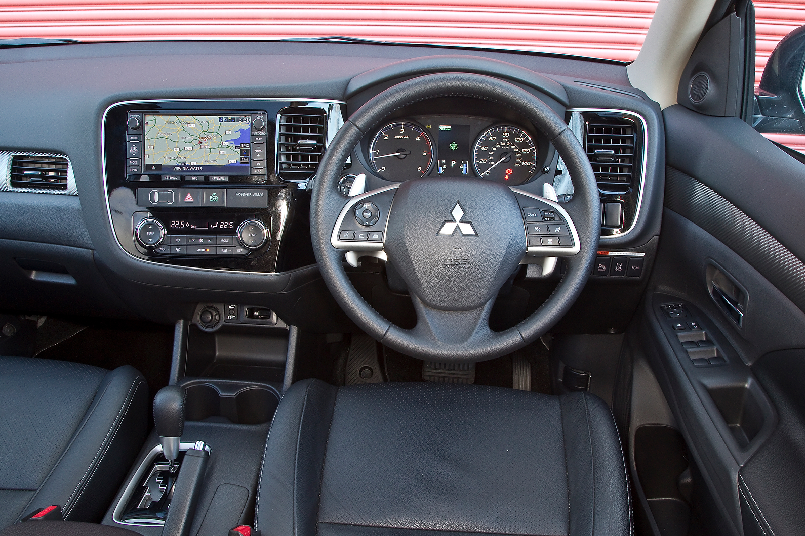 Mitsubishi Outlander dashboard