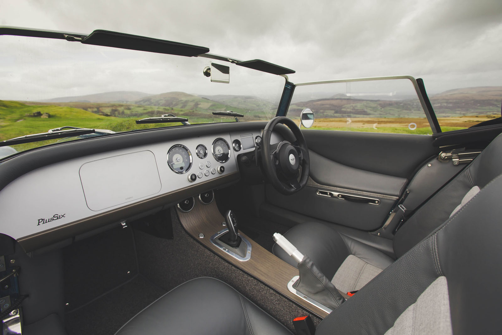 morgan plus 8 12 interior