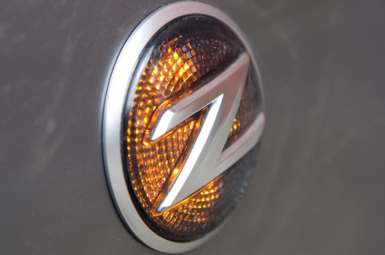Nissan 370Z indicator light