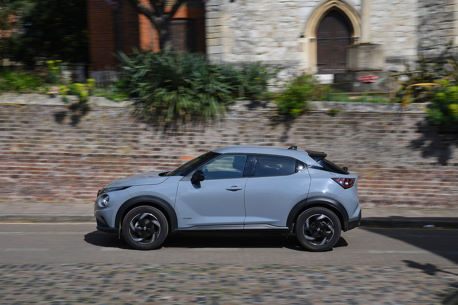 Nissan Juke review: there are only a few reasons why you'd want to buy this  hybrid