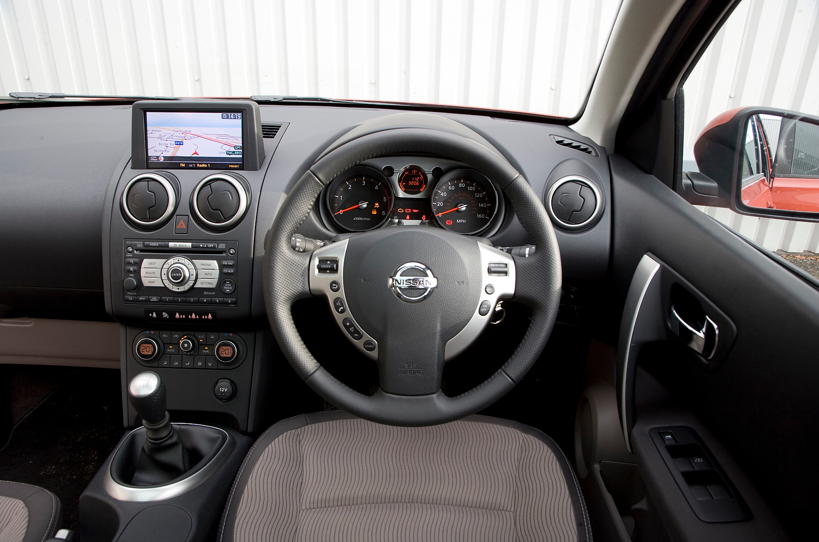 Nissan Qashqai dashboard