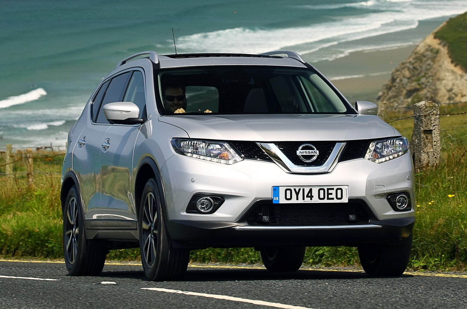 Nissan XTrail 1.6 dCi nTec UK first drive