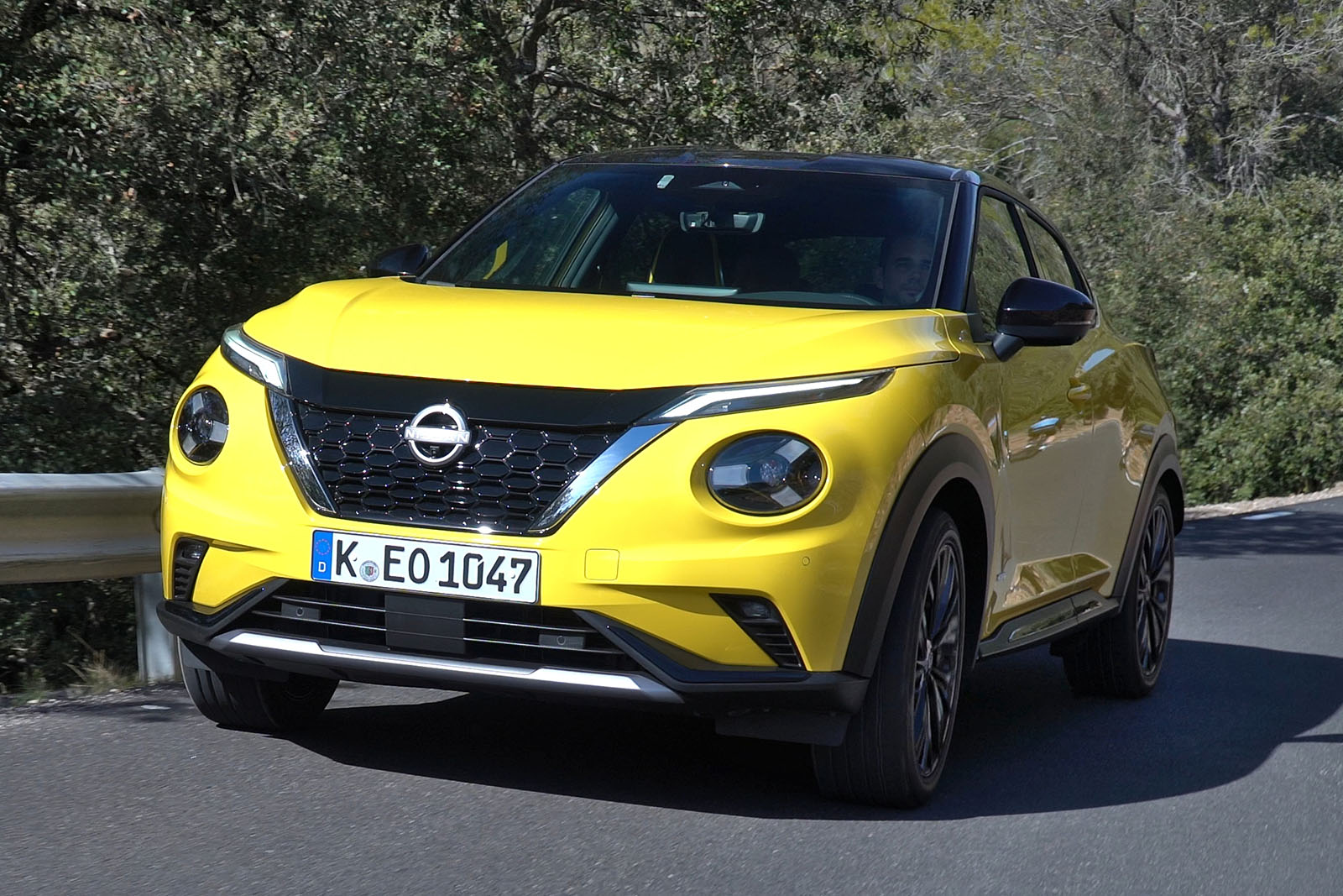 Nissan Juke review front three quarter tracking