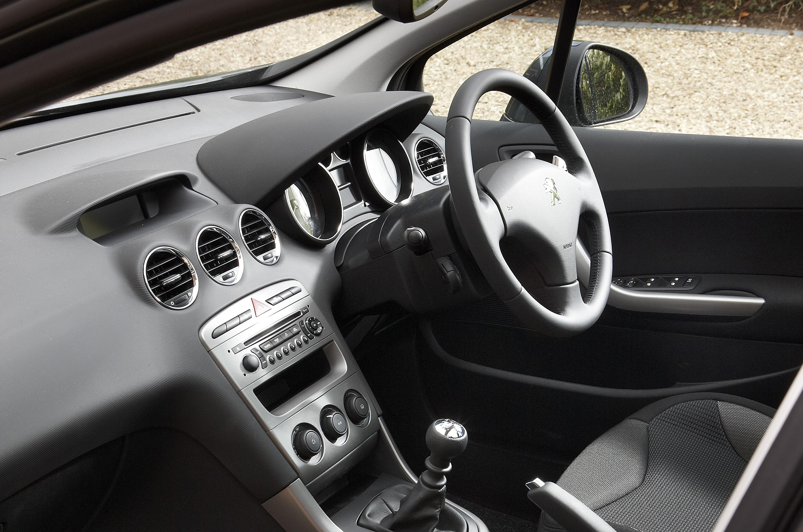 Peugeot 308 interior