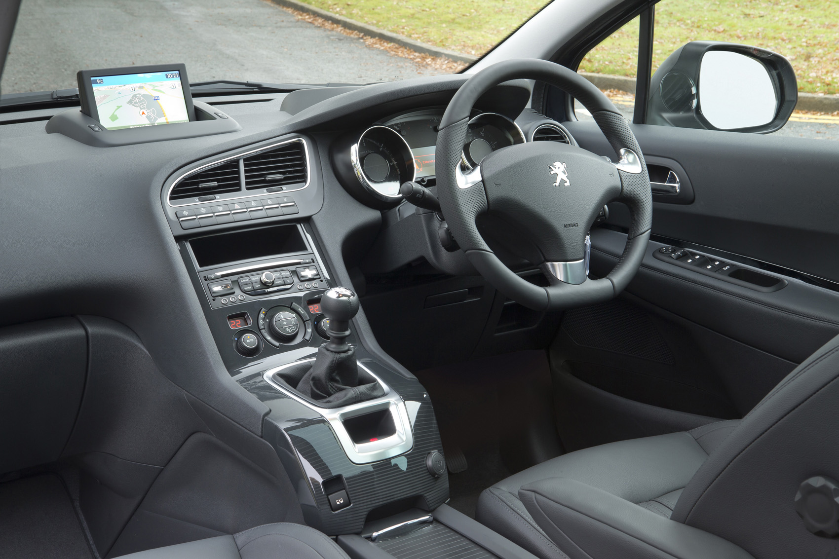 Peugeot 5008 dashboard