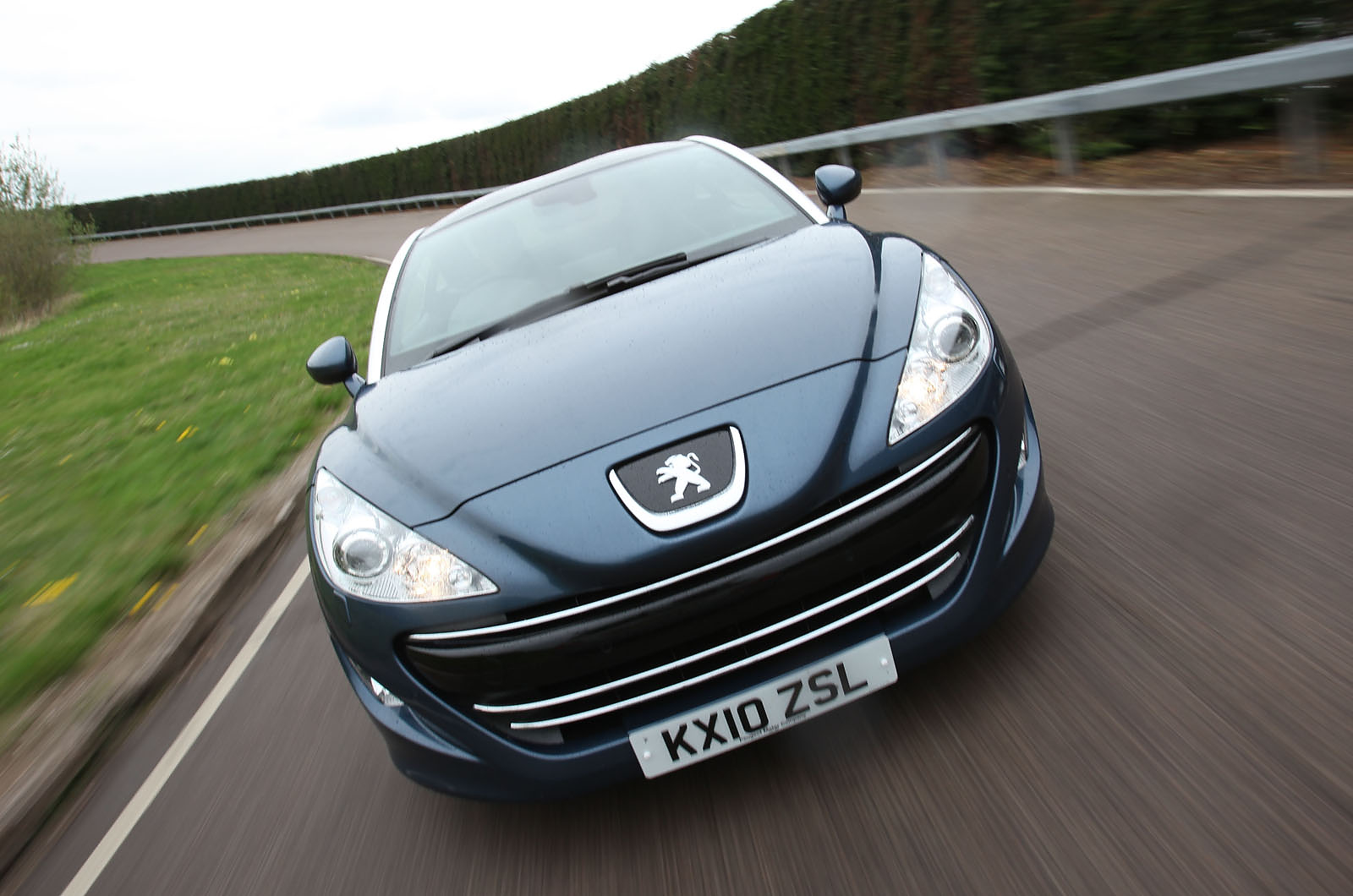 Peugeot RCZ front grille