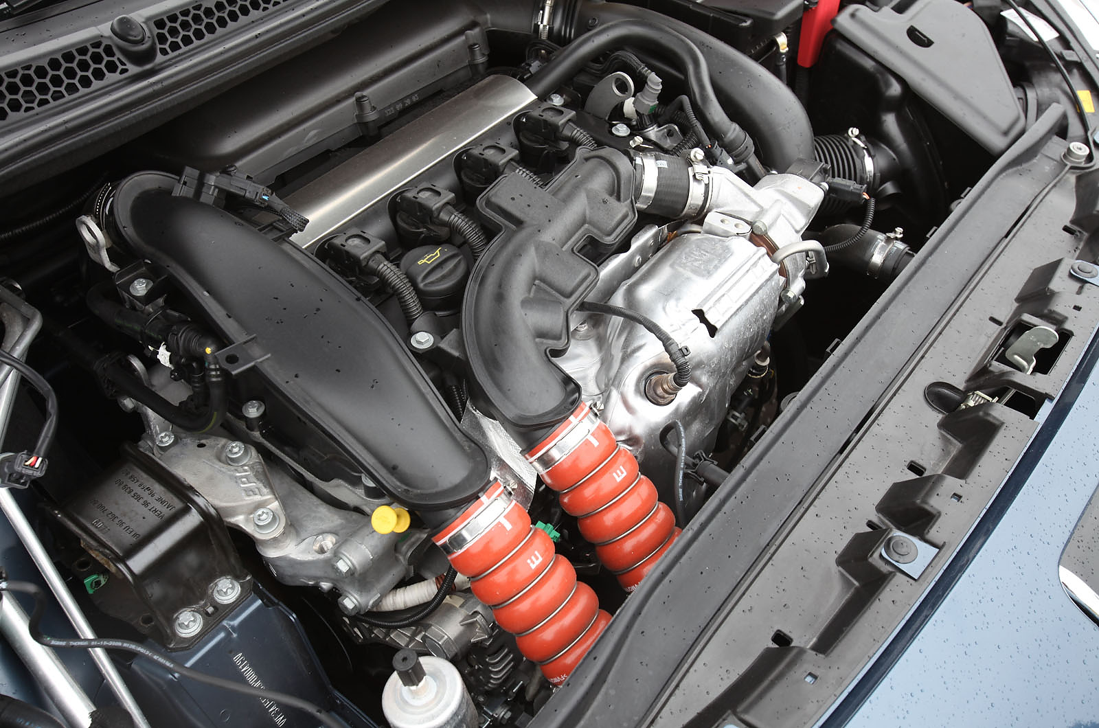 Peugeot RCZ petrol engine